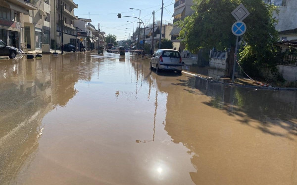 Λάρισα: Νέα μηνύματα από το 112 για εκκένωση χωριών