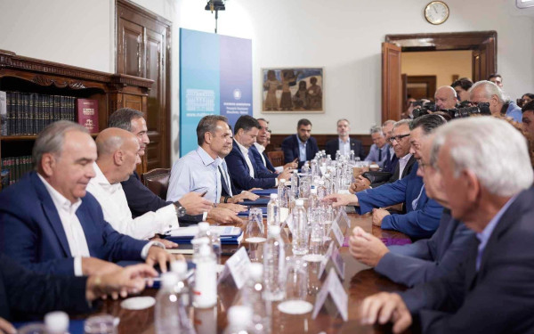 Θεσσαλονίκη: Διαδοχικές συσκέψεις Μητσοτάκη – Ποια ζητήματα έθιξαν οι παραγωγικοί φορείς