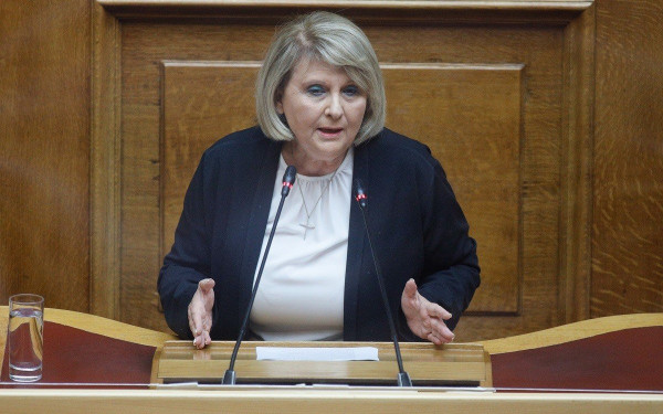 Βουλή: 4.255 παιδιά έχουν στεγαστεί τα τελευταία 2,5 χρόνια - Ζούσαν άστεγα ή σε επισφαλείς συνθήκες 