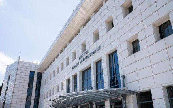 Την πρόσληψη 40 αναπληρωτών για το Ψηφιακό Φροντιστήριο ανακοίνωσε το υπουργείο Παιδείας