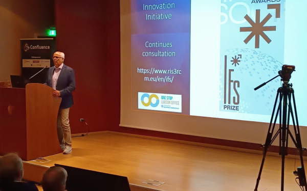 ΠΚΜ: Με 5.000 ευρώ θα βραβεύσει προϊόν ή υπηρεσία με θετικό αντίκτυπο στο περιβάλλον, την κοινωνία και την οικονομία