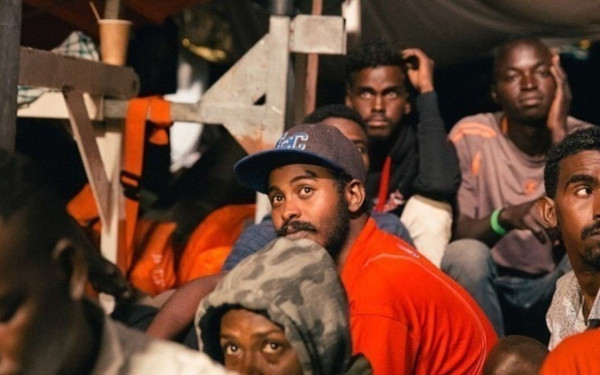 Υπουργείο Μετανάστευσης και Ασύλου: Νέα τηλεφωνική γραμμή για την προστασία των παιδιών