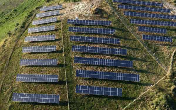 ΔΕΗ Ανανεώσιμες: Έναρξη κατασκευής νέου φωτοβολταϊκού σταθμού ισχύος 80 MW στην Κοζάνη