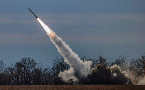 Λευκός Οίκος: Πύραυλοι που παραδόθηκαν από την Β. Κορέα στην Ρωσία χρησιμοποιήθηκαν στις επιθέσεις στην Ουκρανία