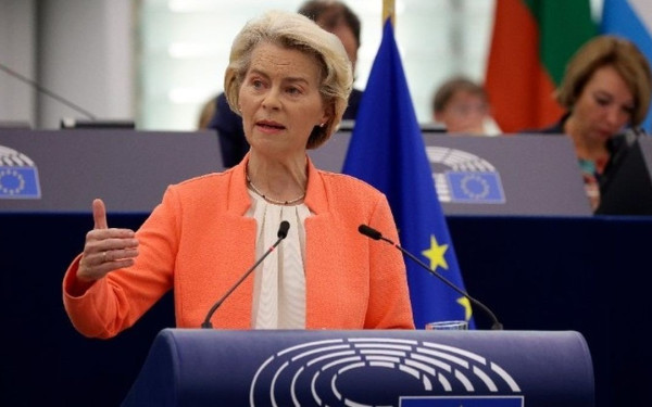 ΕΕ-Κίνα: Να αντιμετωπιστούν «ανισορροπίες και διαφορές» μεταξύ των δύο πλευρών, ζητά η Φον ντερ Λάιεν