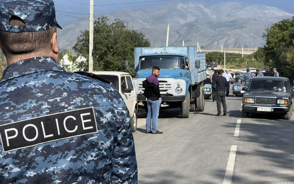 Κορυφώνεται το δράμα στο Ναγκόρνο Καραμπάχ: Έφτασαν οι πρώτοι πρόσφυγες στην Αρμενία (βίντεο)