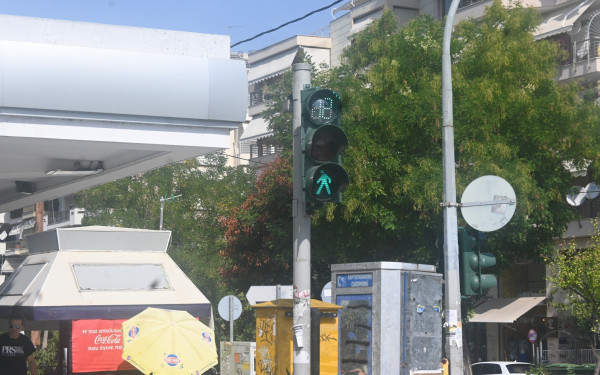 Νέοι φωτεινοί σηματοδότες στην Καλαμαριά 
