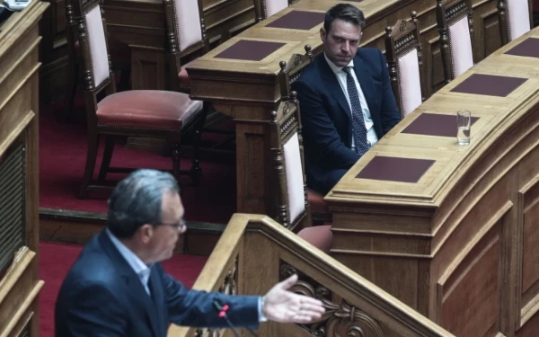 Φωτογραφίες: Η πρώτη παρουσία Κασσελάκη στην Ολομέλεια της Βουλής