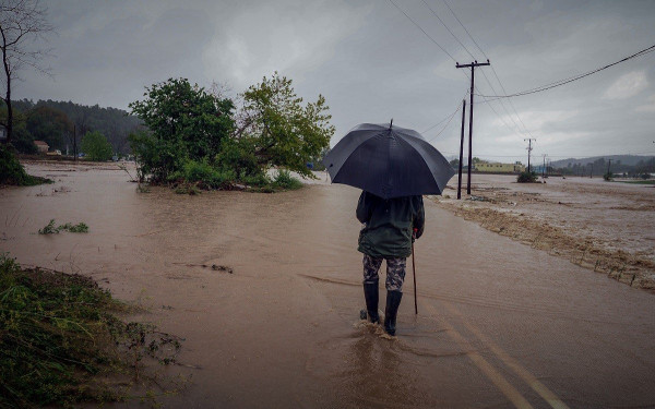Συνεχίζονται οι καταβολές πρώτης αρωγής προς τους πλημμυροπαθείς