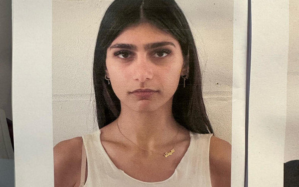 Πόλεμος στο Ισραήλ: Το Playboy απέλυσε τη Μία Καλίφα επειδή υποστήριξε την Παλαιστίνη