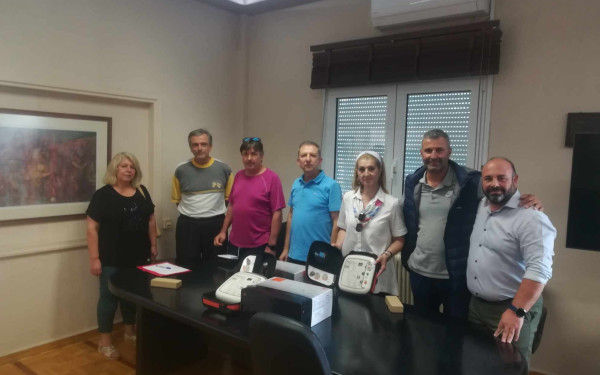 Δήμος Χαλκηδόνος: Σύγχρονοι απινιδωτές για όλα τα σχολεία της δευτεροβάθμιας εκπαίδευσης 