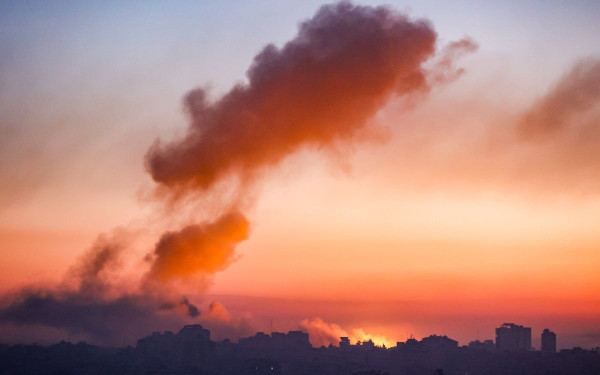 Σφοδροί βομβαρδισμοί στη Λωρίδα της Γάζας - Διακόπηκαν τηλεπικοινωνίες και Ίντερνετ