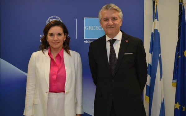 Συνάντηση της Όλγ. Κεφαλογιάννη με τον Τούρκο πρέσβη στην Αθήνα