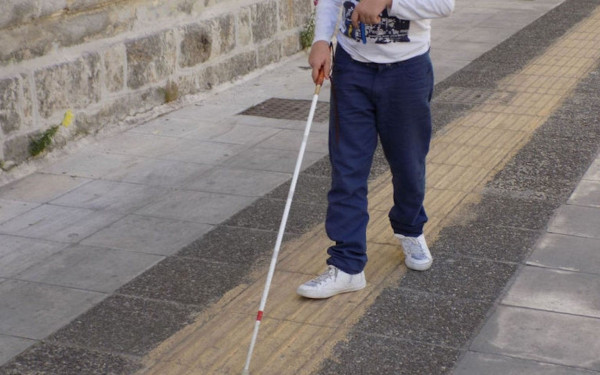 Πώς είναι να μετακινείσαι με λευκό μπαστούνι ή αμαξίδιο; «Νιώσε διαφορετικός» στο περίπτερο 1 της ΔΕΘ
