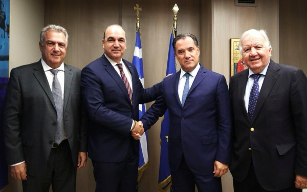 Συνάντηση του προέδρου της ΚΕΕΕ Γ. Μασούτη με τον υπουργό Εργασίας Άδωνι Γεωργιάδη