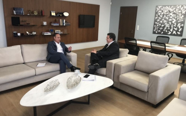 Μεγάλα έργα, αναπλάσεις, αναβάθμιση της TV100 και καθημερινότητα επί τάπητος στη συνάντηση Τζιτζικώστα- Αγγελούδη (βίντεο, φωτ.)