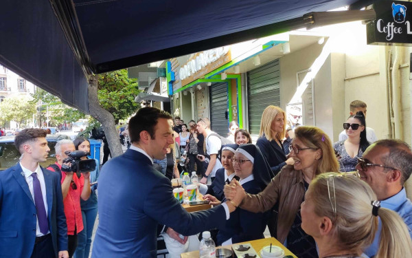 Θεσσαλονίκη: Η βόλτα Κασσελάκη στο κέντρο της Θεσσαλονίκης (βίντεο, φωτ.)