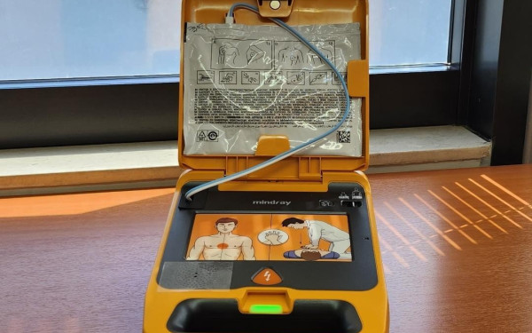 ΟΑΣΘ: Τα μεγάλα σταθμαρχεία εξοπλίζονται με απινιδωτές (βίντεο)