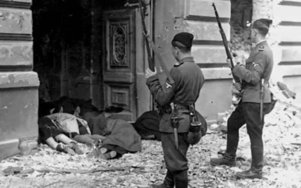 Δίστομο: Δεκάδες αθλητές προσκύνησαν τα θύματα των κτηνών Γερμανών ναζί