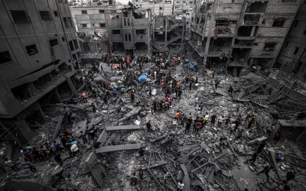 Ανελέητο σφυροκόπημα: «25.000 τόνους εκρηκτικών έχει ρίξει το Ισραήλ στη Γάζα»