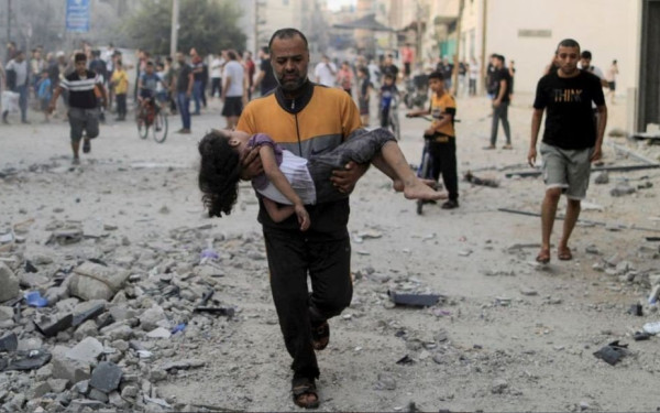 Μέση Ανατολή: Το Ισραήλ σφυροκοπά τη Γάζα, παιδιά ανάμεσα στους δεκάδες νεκρούς - Πλήγματα κοντά σε νοσοκομεία (βίντεο, φωτ.)