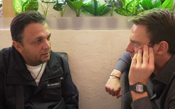 Τέμπη: Με τον πατέρα του 22χρονου Ντένις συναντήθηκε ο Στ. Κασσελάκης - «Κάνε κάτι να μην υπάρχει συγκάλυψη» (βίντεο)