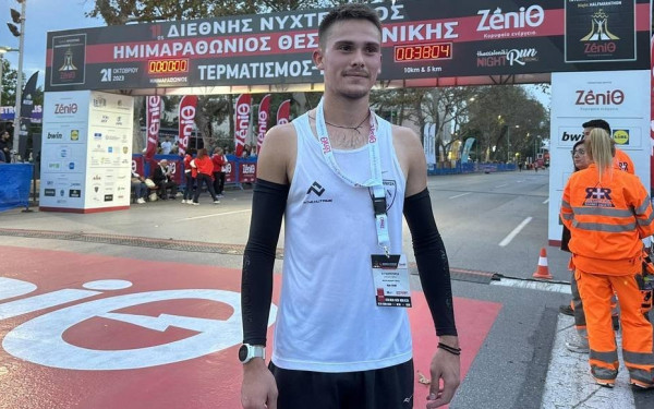 Ημιμαραθώνιος Θεσσαλονίκης: Ο Μάριος Αναγνώστου ξανά νικητής στα 10.000 μέτρα - Η Ντενίσα Μπάλλα πρώτευσε στις γυναίκες (βίντεο, φωτ.)