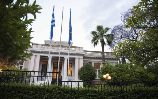 Το Μαξίμου διαψεύδει τα περί υπογραφής συμφωνιών με την Ουκρανία