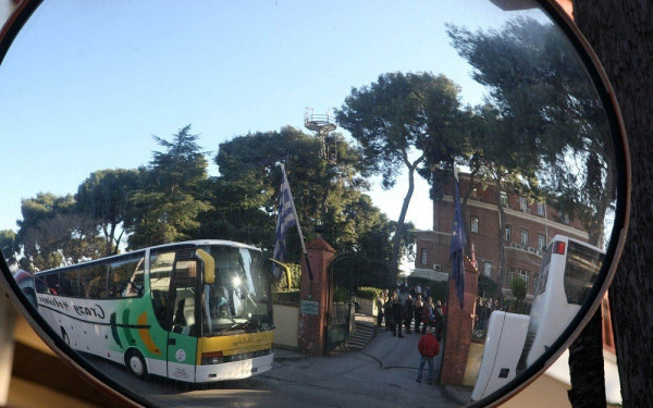 Ξεκινούν τη Δευτέρα τα δρομολόγια μεταφοράς μαθητών στη Θέρμη - Μέχρι τον Νοέμβριο η λύση για τα ΑΜΕΑ