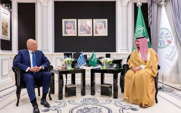 Συνάντηση του Νίκου Δένδια με τον Σαουδάραβα ομόλογό του στο Ριάντ 