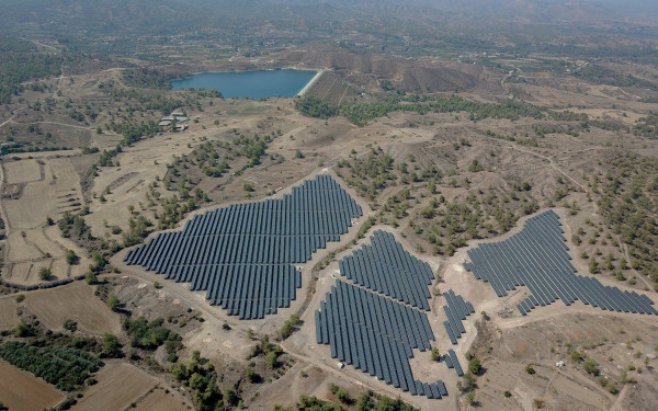 HELLENiQ: Εξαγορά έξι φωτοβολταϊκών πάρκων στην Κύπρο 