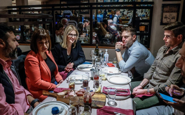 ΣΥΡΙΖΑ: Βραδινή έξοδος πριν την κρίσιμη Κεντρική Επιτροπή για τον Στ. Κασσελάκη και την ομάδα στενών συνεργατών (φωτ.) 