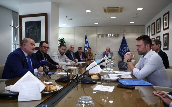 Συνάντηση Κασσελάκη με ΓΣΕΒΕΕ και Εμπορικό Σύλλογο Αθήνας
