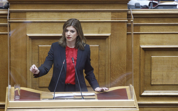 Κ. Νοτοπούλου: Μνημείο κοινωνικής αδικίας ο προϋπολογισμός