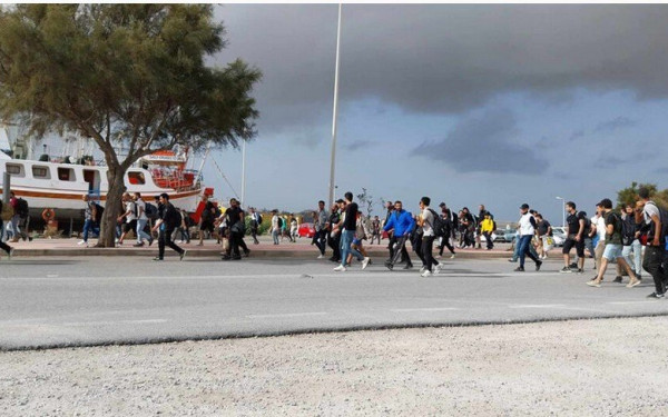 Νέα συγκέντρωση μεταναστών σε πλοίο στη Ρόδο - Συνελήφθησαν δύο άτομα