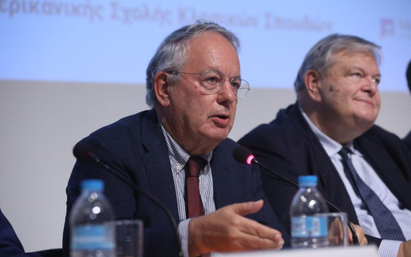 Σε «μπρα ντε φερ» για το σκάνδαλο των υποκλοπών εξελίχθηκε το συνέδριο για τις Ανεξάρτητες Αρχές (φωτ.)