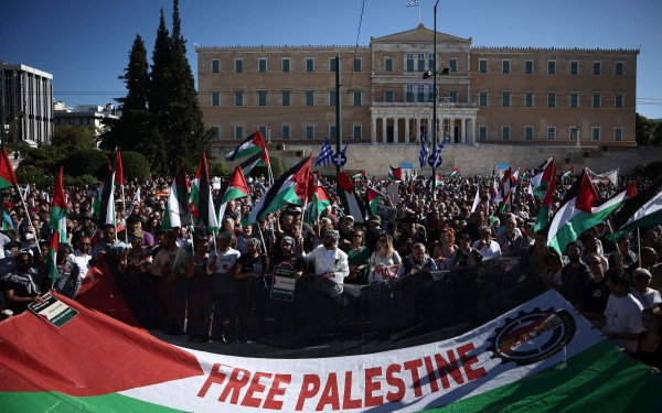 «Ιστορική» νίκη η απόφαση του δικαστηρίου του ΟΗΕ λέει η παλαιστινιακή αρχή - «Οι Εβραίοι δεν είναι καταπατητές» θεωρεί ο Νετανιάχου