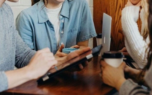 Youth Pass: Περισσότερες από 147.000 αιτήσεις από νέους 18-19 ετών