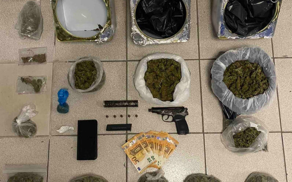 Πιερία: Σύλληψη για ναρκωτικά και όπλο