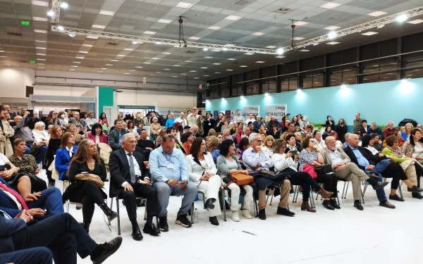 38η Philoxenia: Μουσική βραδιά με Μίκη, Γκάτσο, Λειβαδίτη (φωτ.)