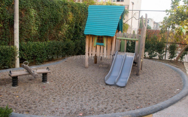 Αμπελόκηποι - Μενεμένη: «Λίφτινγκ» στις παιδικές χαρές στα νηπιαγωγεία του δήμου (φωτ.)