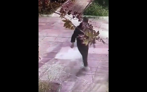 Πίσω από έξι επιθέσεις σε γυναίκες ο «δράκος των Εξαρχείων» - Το βίντεο ντοκουμέντο που τον πρόδωσε 