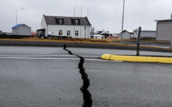 Ισλανδία: 900 σεισμοί και 4.000 εκτοπισμένοι στη νότια χώρα (βίντεο)