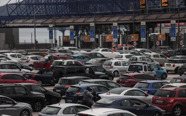 ΑΑΔΕ: Στην «τσιμπίδα» ανασφάλιστα, ακινητοποιημένα και οχήματα με απλήρωτα τέλη