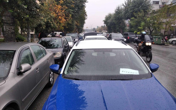 Θεσσαλονίκη: 21 παραβιάσεις του ΚΟΚ από ταξί μέσα σε λίγες ώρες (φωτ.)