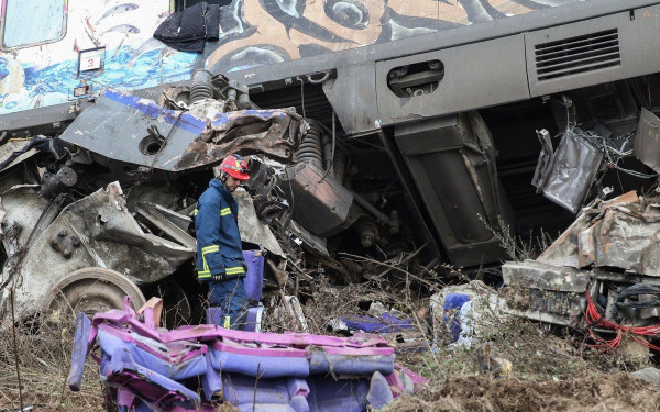 Μπάζωμα στα Τέμπη: «Πήραμε εντολή από Πυροσβεστική και Αστυνομία», λένε οι χειριστές των σκαπτικών μηχανημάτων