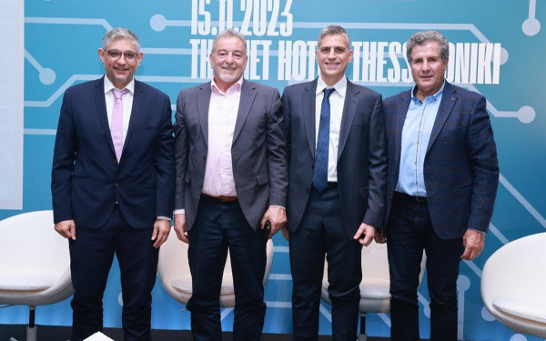 Θέρμη: H Vantage Towers μετατρέπει δύο σχολεία σε έξυπνα και πράσινα