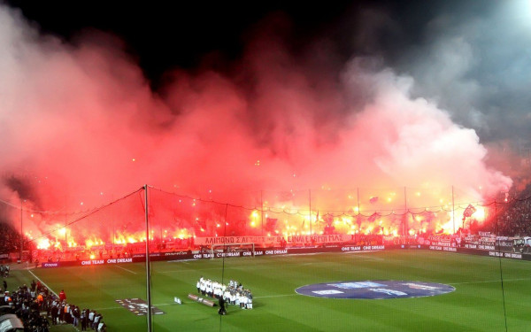 Σκηνικό πολέμου μεταξύ των συνδέσμων του ΠΑΟΚ: Η επίθεση στη "Θύρα 4" και η σύνδεσή της με τα γεγονότα σε Σταυρούπολη και Εύοσμο