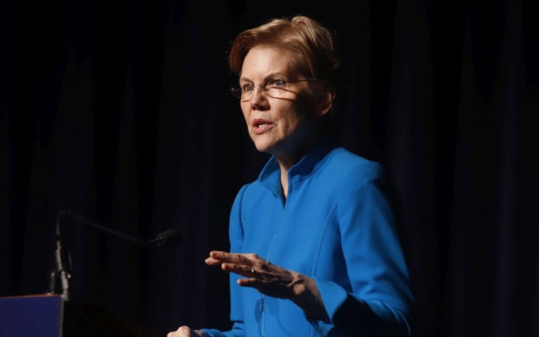 ΗΠΑ: Η Ελίζαμπεθ Γουόρεν θα σκεφτεί το επόμενο βήμα της υποψηφιότητάς της 