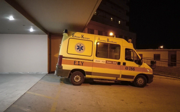 Πρέβεζα: Πέντε τραυματίες μετά από μετωπική δύο ΙΧ